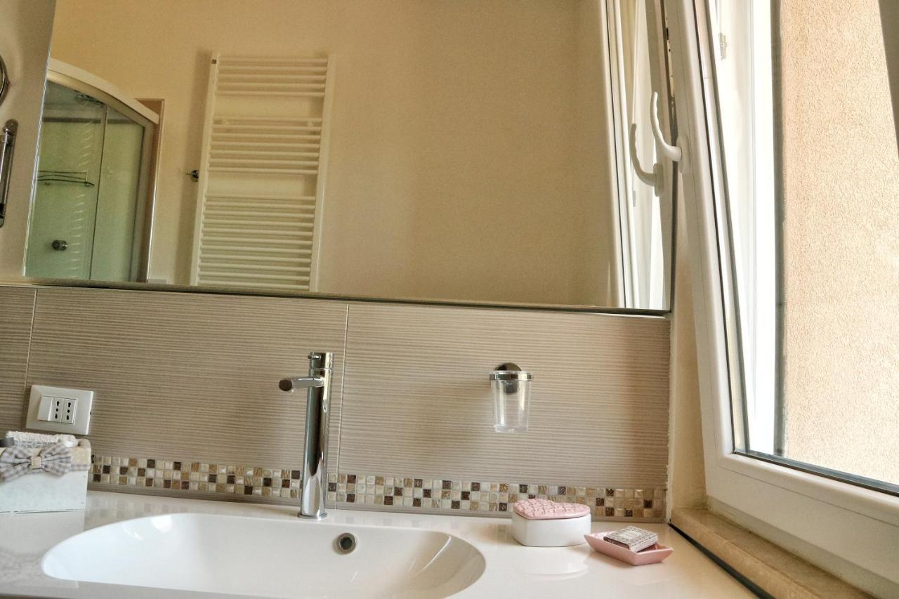 Affitta Camere La Fenice Di Folli Lorella Puegnago Bagian luar foto