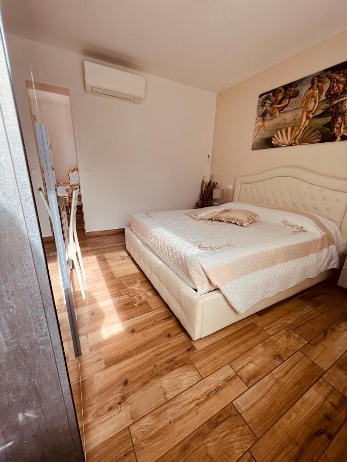 Affitta Camere La Fenice Di Folli Lorella Puegnago Bagian luar foto
