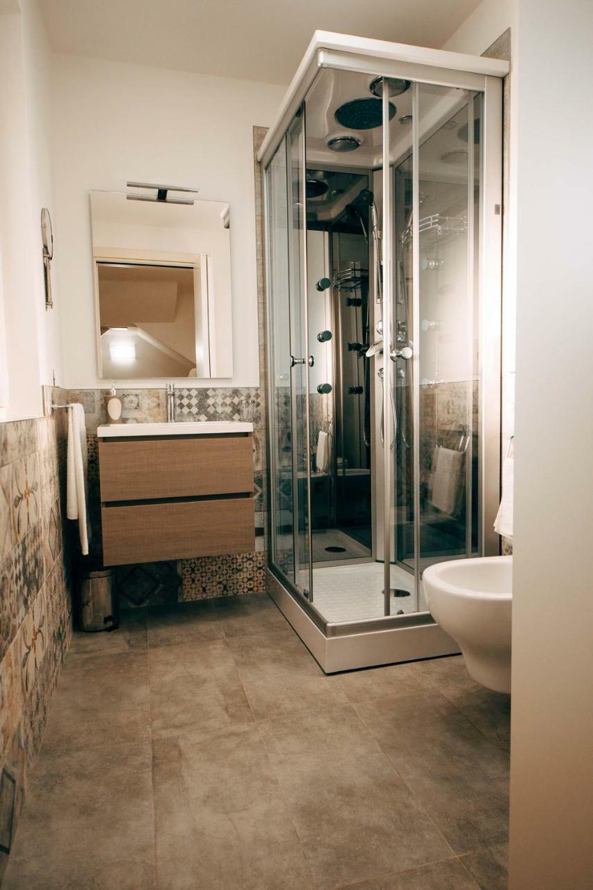 Affitta Camere La Fenice Di Folli Lorella Puegnago Bagian luar foto